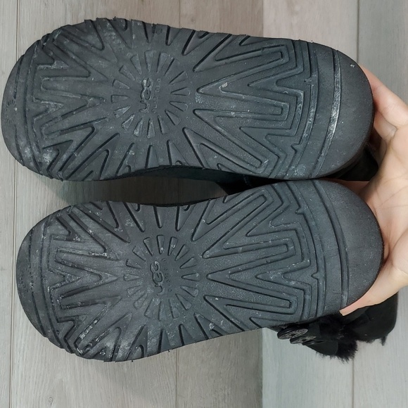 Ugg Australia Women 1962Y Tall Bailey Button Triplet Sheepskin shoes boots sz 6 - Picture 11 of 15